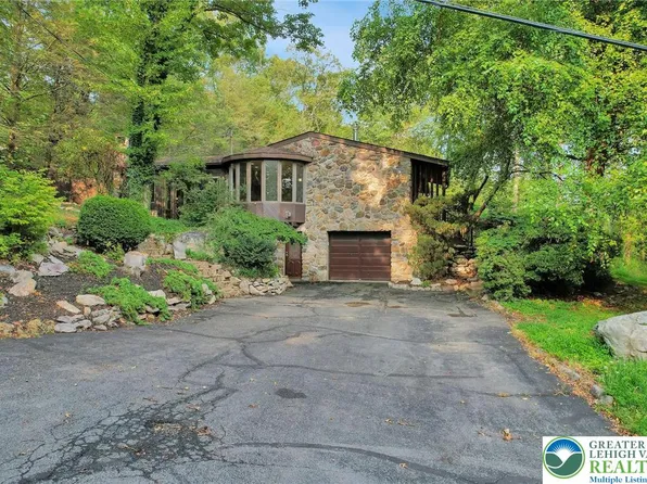 913 Constitution Ave, Pen Argyl, PA 18072