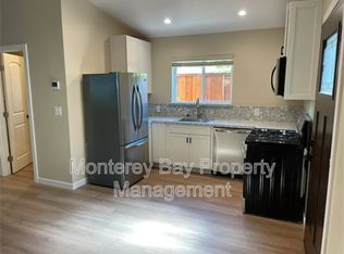 154 Carmel Ave, Pacific Grove, CA 93950