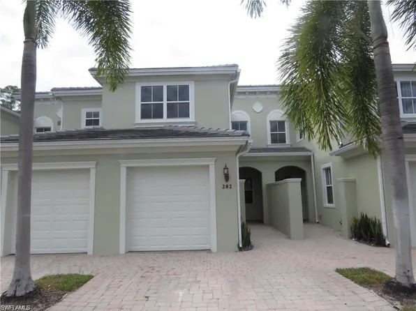 1305 Mariposa Cir APT 202, Naples, FL 34105