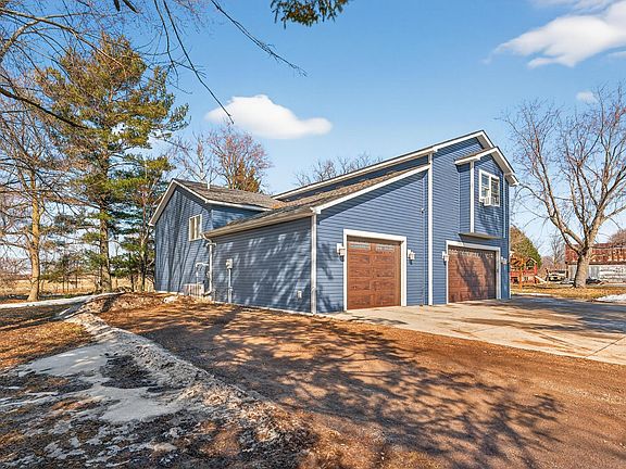 3rd image of 26255 Saint Croix Rd