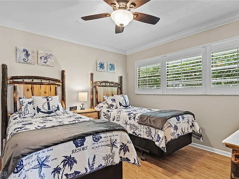 252 Bayshore Dr — Photo 15