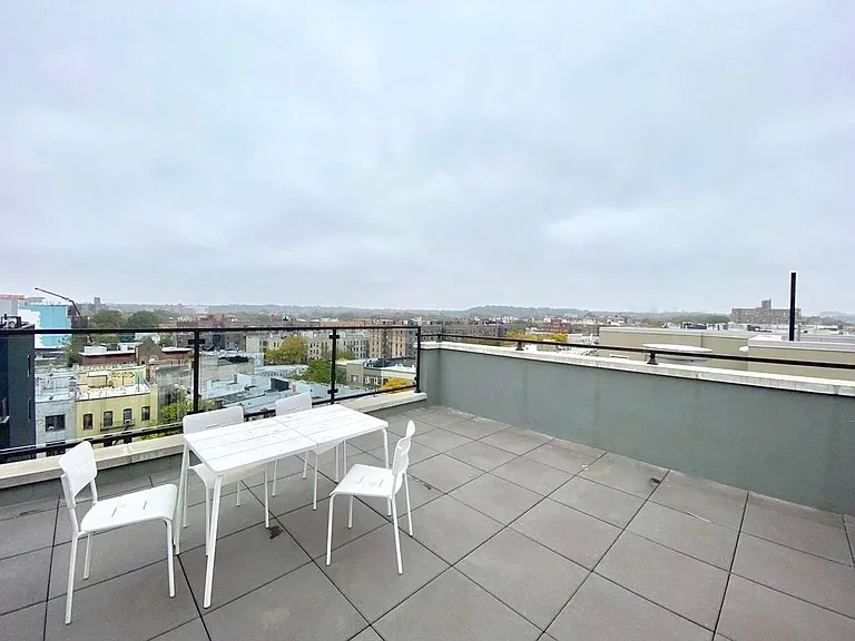 25 E 19th St #PHA — Photo 13