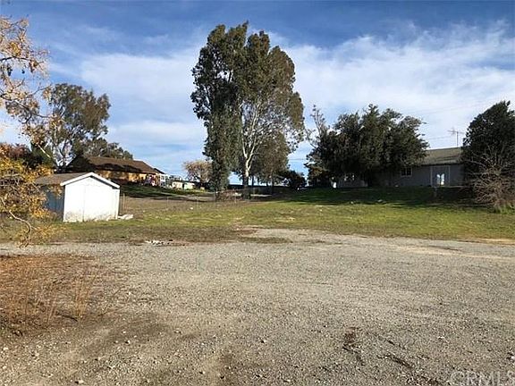 4th image of 41851 Kalmia St