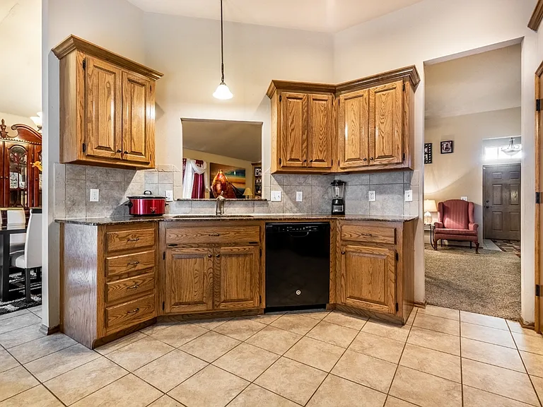 8205 Hillers Rd — Photo 8