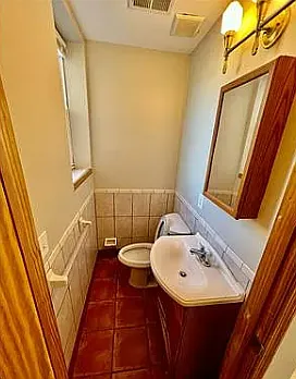 1599 Retreat St — Photo 7
