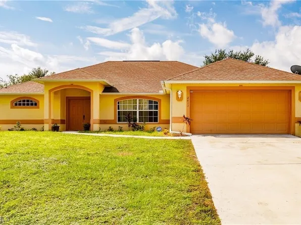 2611 65th St W, Lehigh Acres, FL 33971