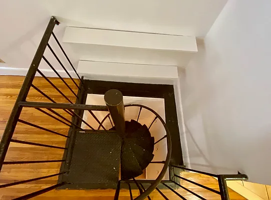 Rented by Charles Coutinho LLC | media 24