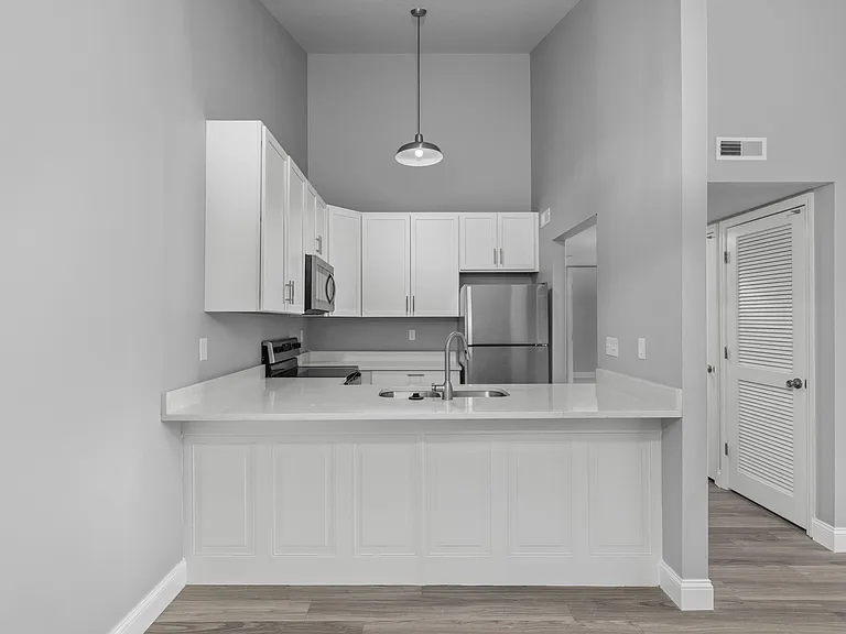 913 Carriage Circle Ln #1 — Photo 13