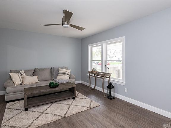 5th image of 27 N Westview Ave