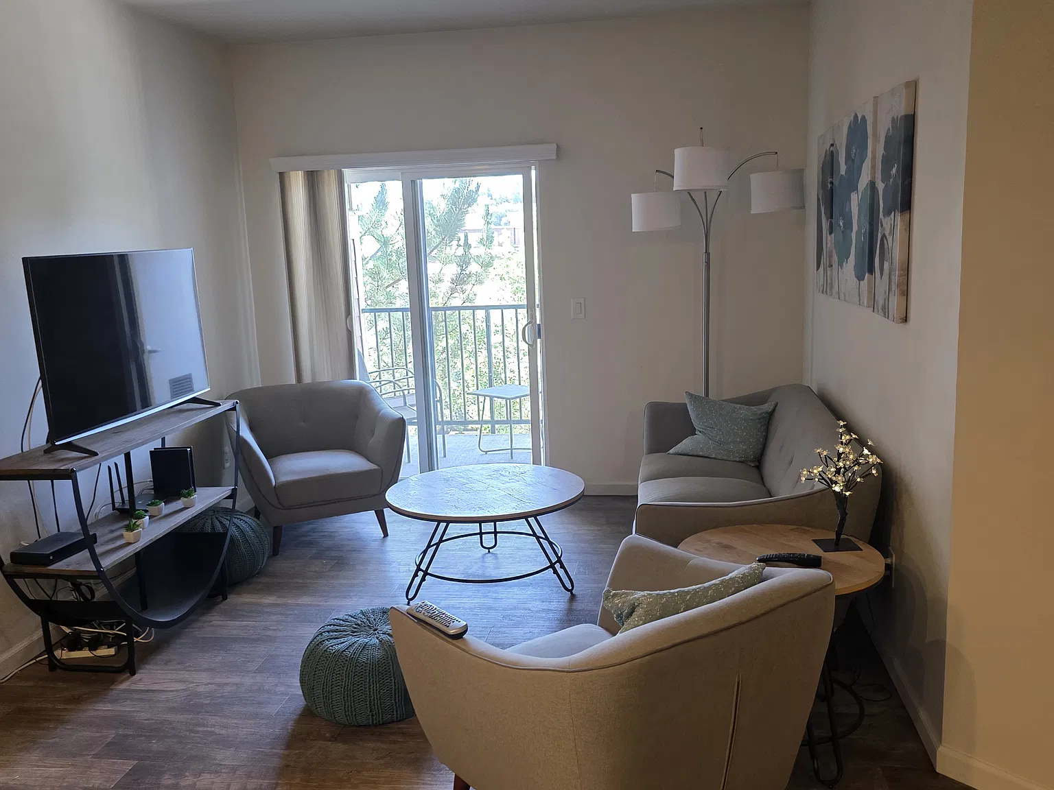 1 bed, 849 sqft, $1,825 — Photo 2
