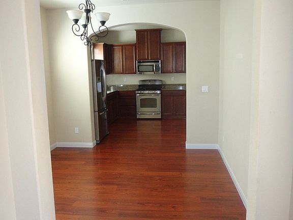 3rd image of 225 Chambord Way #225