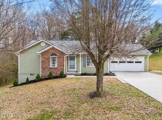 6006 Warrenpark Ln, Knoxville, TN 37912