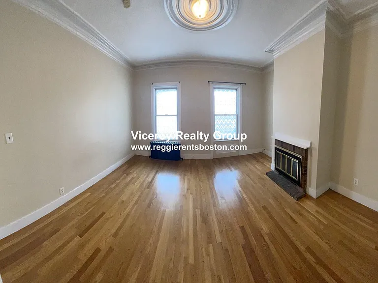 381 Dorchester St #1AV — Photo 6