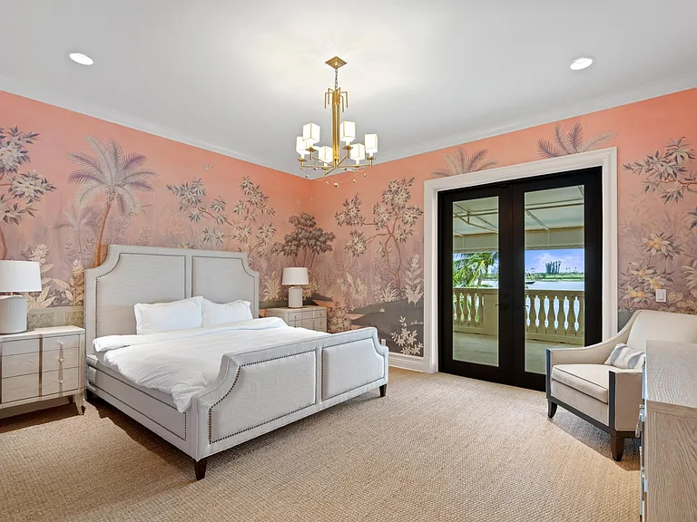 3240 N Flagler Dr — Photo 32
