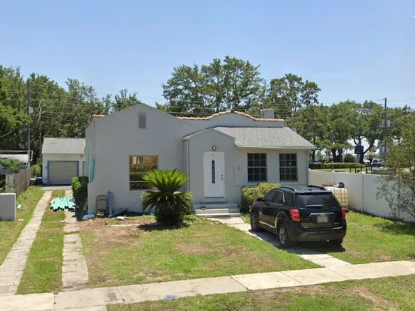 104 E Pinecrest Ave, Eustis, FL 32726