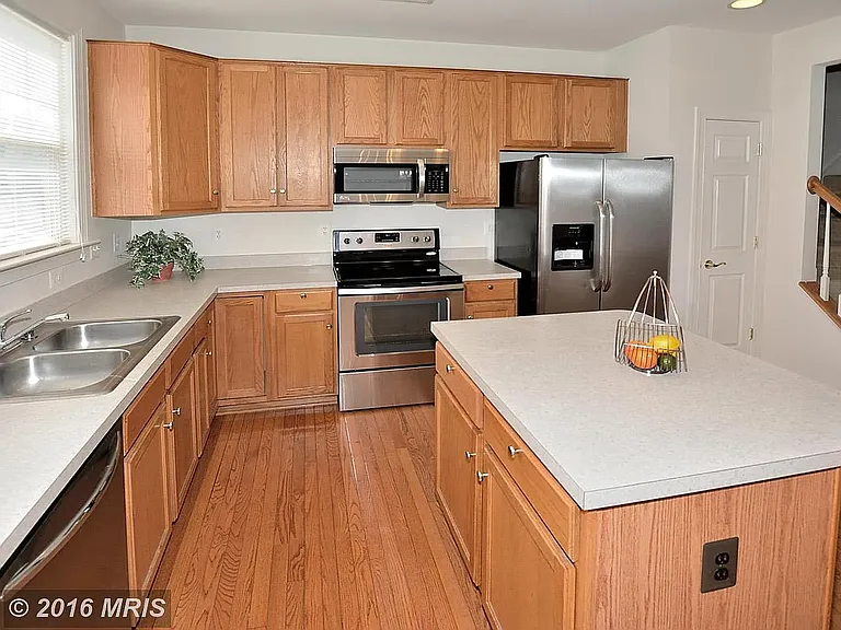 8023 Duck Pond Ter — Photo 10