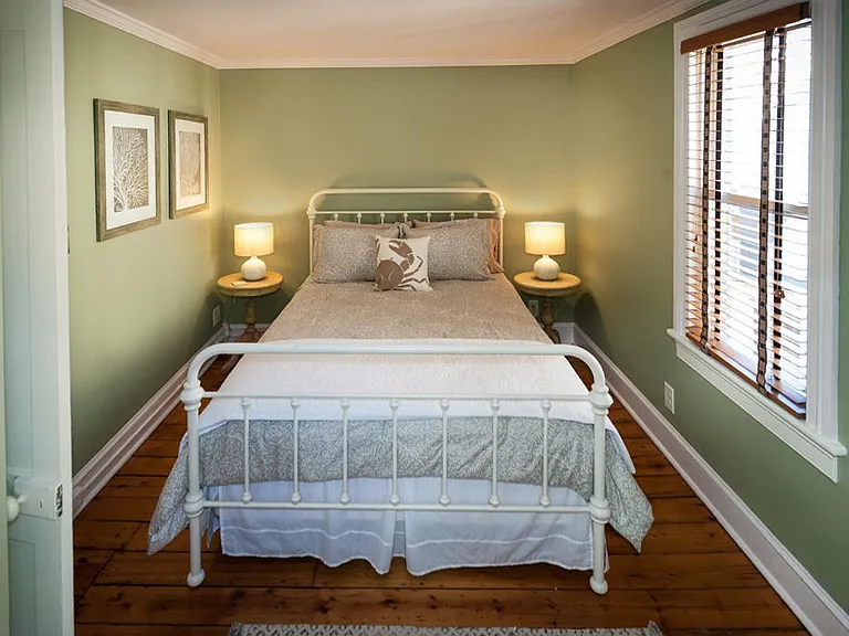 21 Surf Ave — Photo 13
