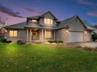 1219 Bedford Ln E, Appleton, WI 54915