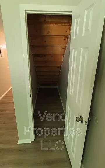 40 McIntyre St #B2 — Photo 13