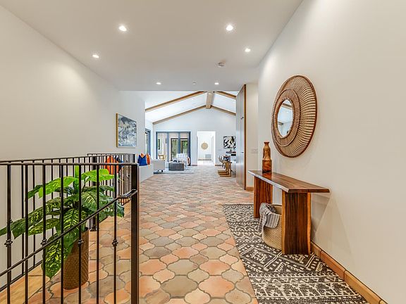 5th image of 20276 La Paloma Ave