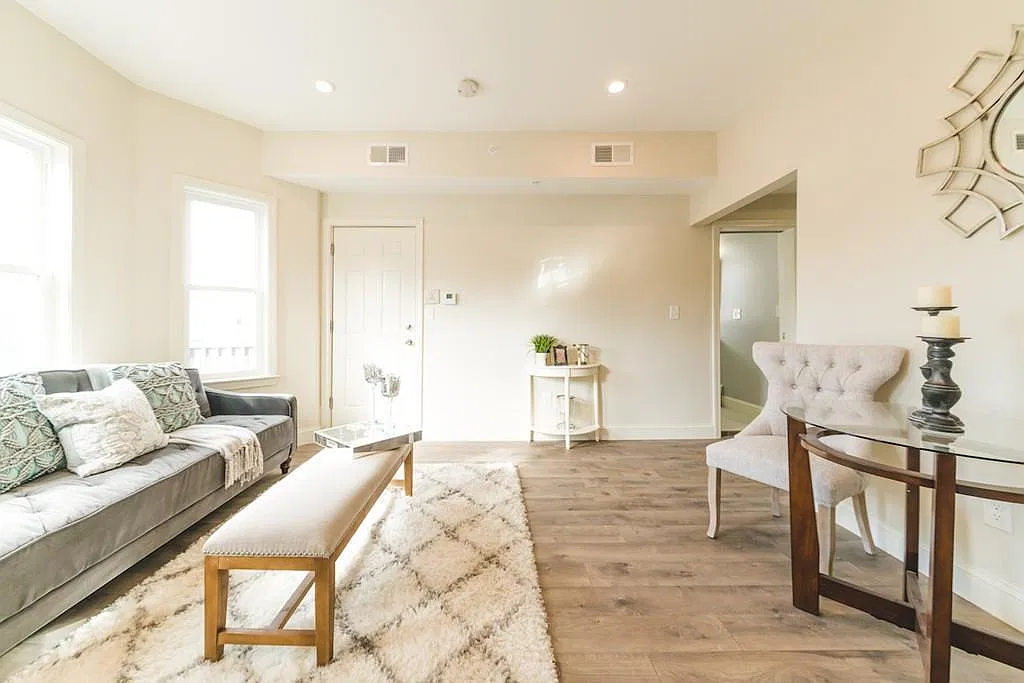 10 Elliott Pl — Photo 1