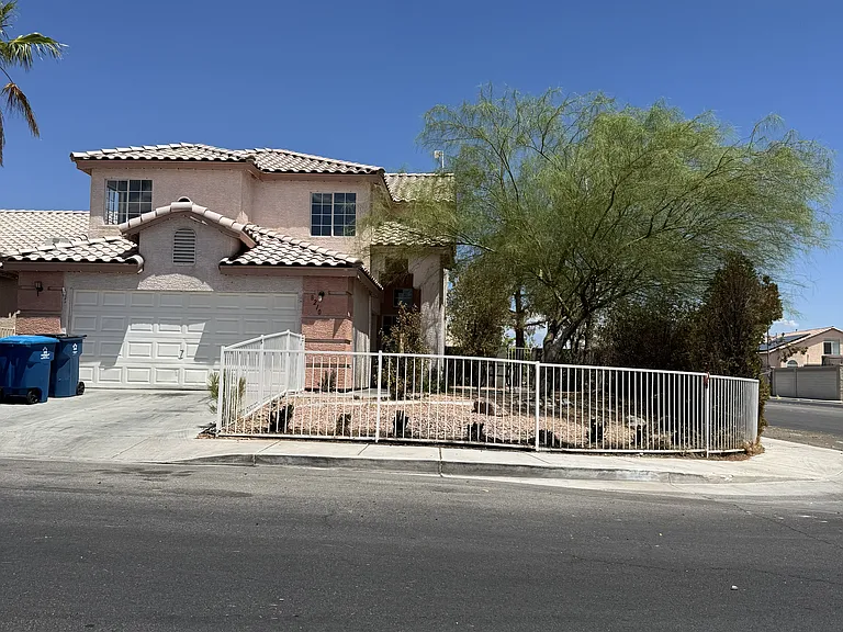 8210 Broward Ln — Photo 1