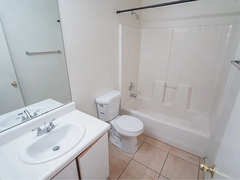 2065 W 20th Ave — Photo 10