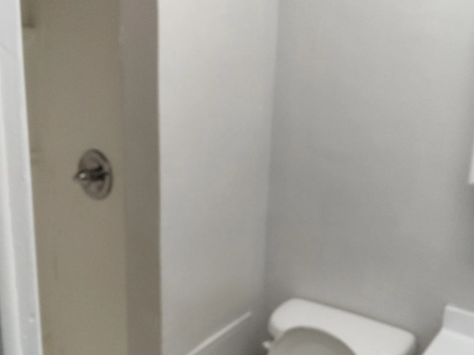 Studio, 1200 sqft, $1,800 — Photo 3