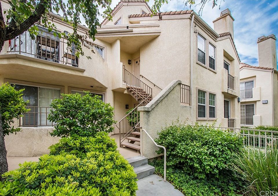 1st image of 24155 Del Monte Dr Unit 379