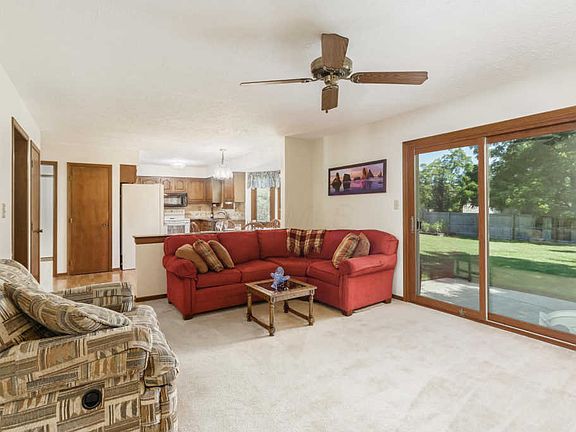 5th image of 1598 Tuscarora Dr