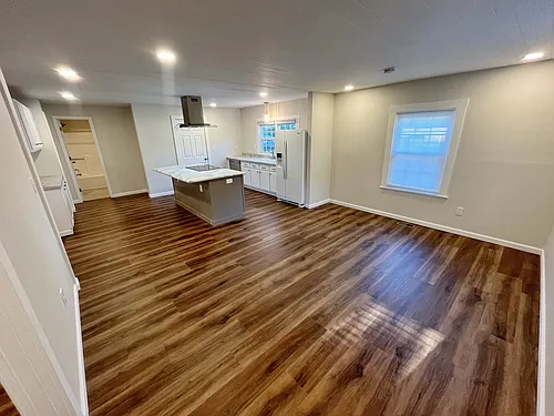 115 Oakdale St Photo 1