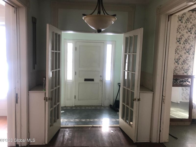 2nd image of 31 Prospect Avenue