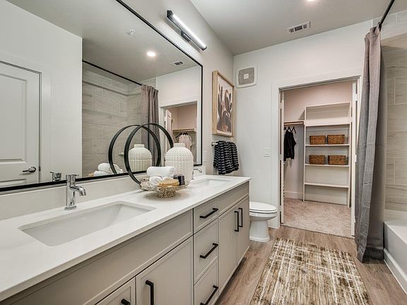 3rd image of 400 W Main St #2030