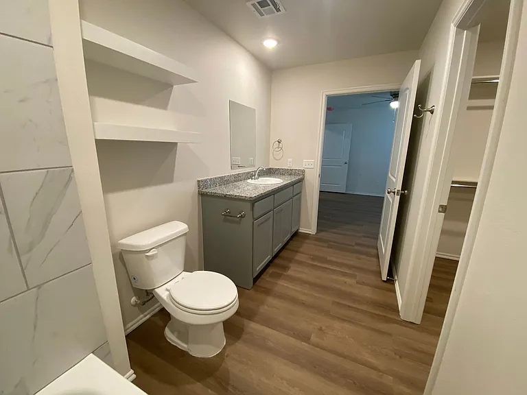 10801 NW 119th Pl — Photo 22