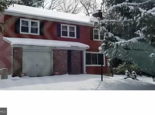 9 Noreen Dr, Morrisville, PA 19067