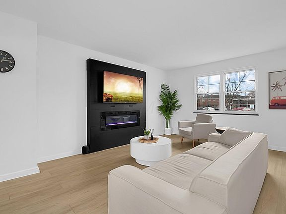 4th image of 1876 Northwest Blvd #3C