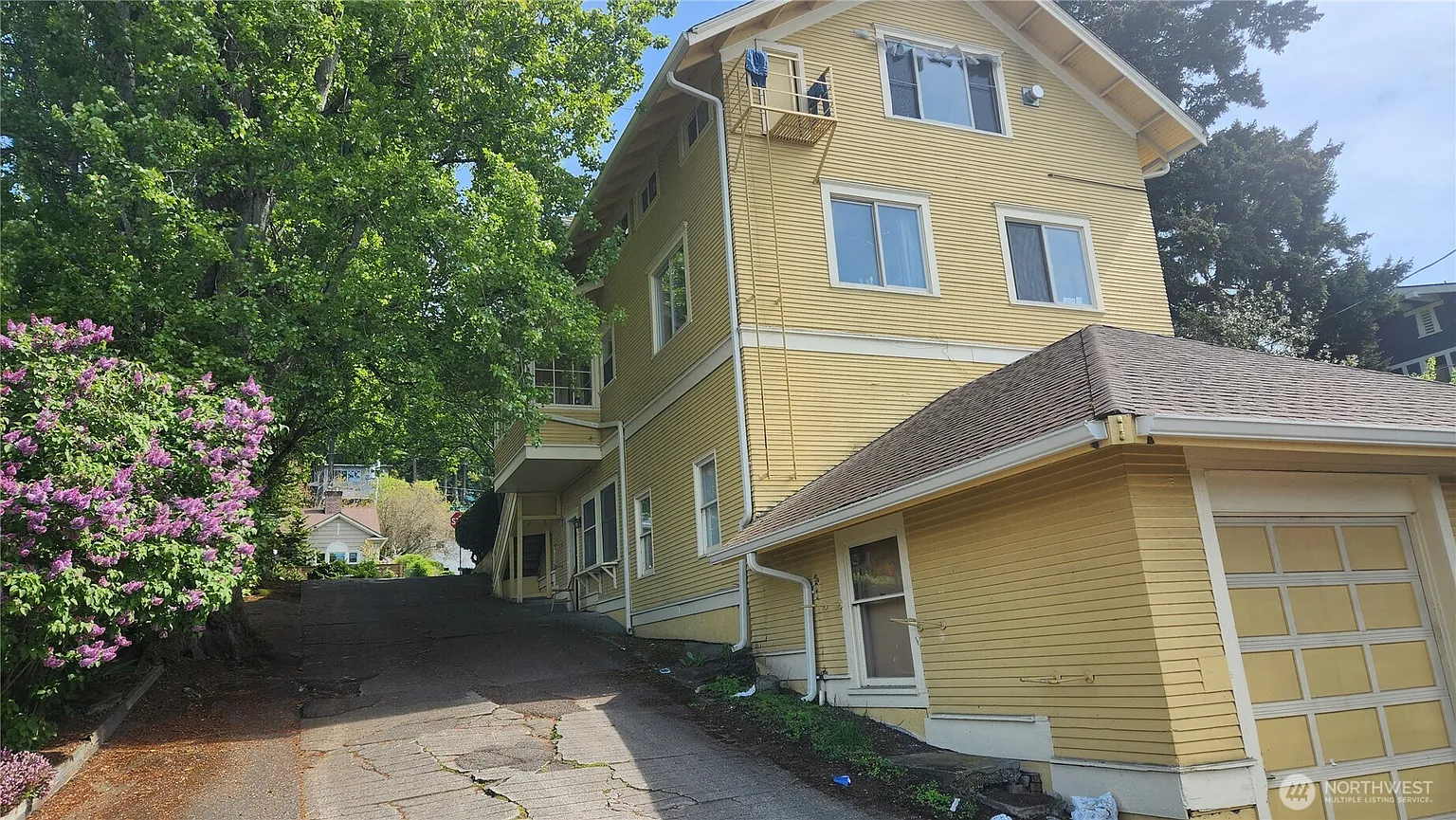 225 N Forest Street photo 1