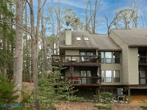 50 Villa Ridge Dr #F, Hartfield, VA 23071