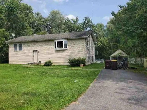 63 Belmont Ave, Middletown, NY 10940