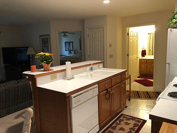 2nd image of 119 Birkdale Ct #A1