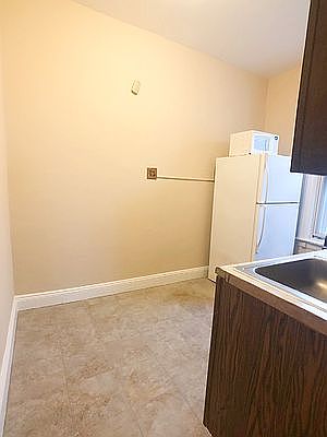 5th image of 20-67 45th St #2R