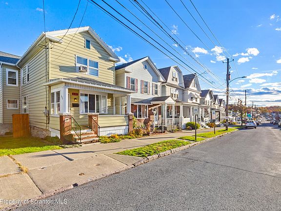 3rd image of 649 N Franklin St