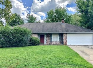 2721 E Golden Oaks Dr, Fayetteville, AR 72703