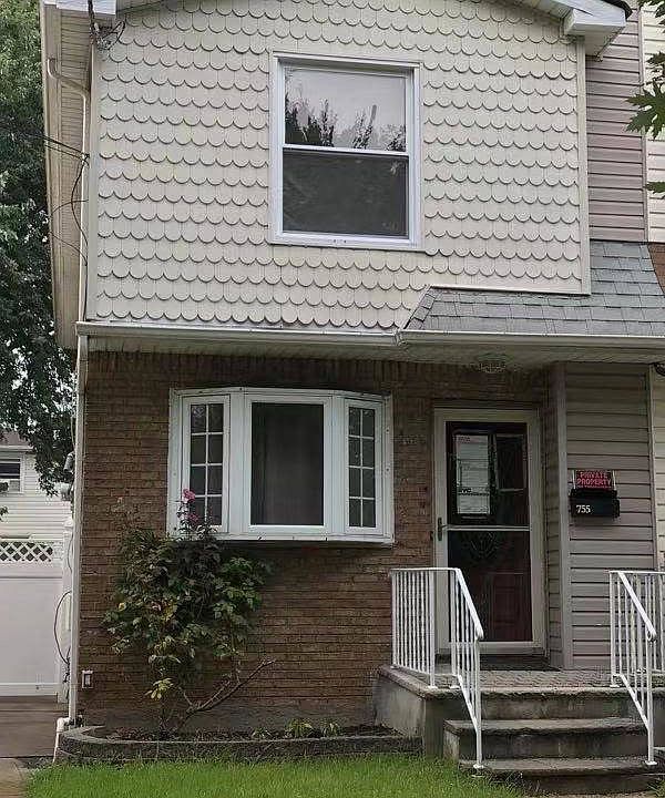 1st image of 755 Nugent Ave