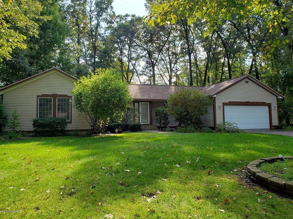1st image of 15384 Grand Oak Dr