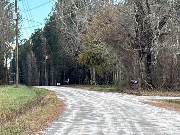 5th image of 96 Gregg Rd