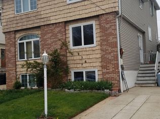 936 Clove Way #B, Staten Island, NY 10301