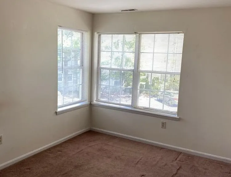122 Driftwood Ct — Photo 3