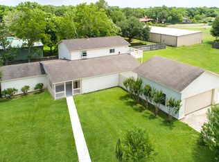 2803 Henkel Ln, Santa Fe, TX 77510