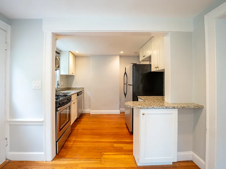 993 Massachusetts Ave #993 — Photo 5